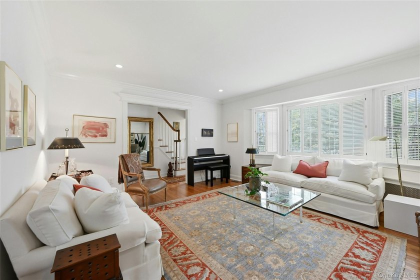 This tastefully curated Farm Ranch pairs easy, inviting style - photo 4