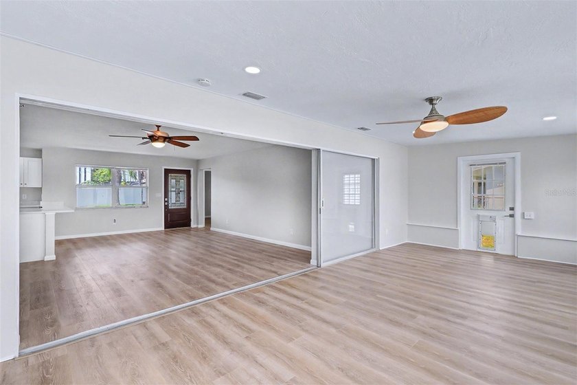 Ready for immediate transfer!! FLOOD INSURANCE included for the - photo 12