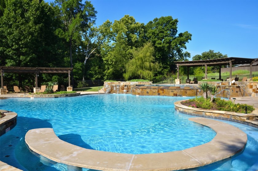 Centrally located in Rock Creek, Pasadera is one of the largest - photo 10