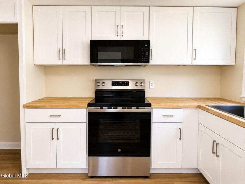 Completely Renovated 2-Bedroom Home on 1.2 Acres Move right into - photo 11