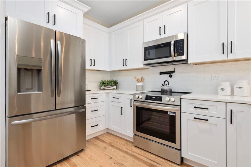 Greenwood Proper is proud to offer this new construction - photo 6