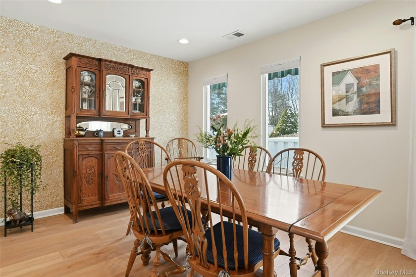 Enjoy maintenance-free luxury in the highly desirable Fairfield - photo 9