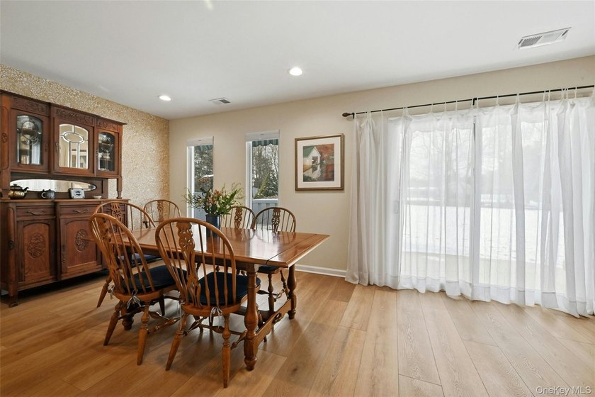Enjoy maintenance-free luxury in the highly desirable Fairfield - photo 10