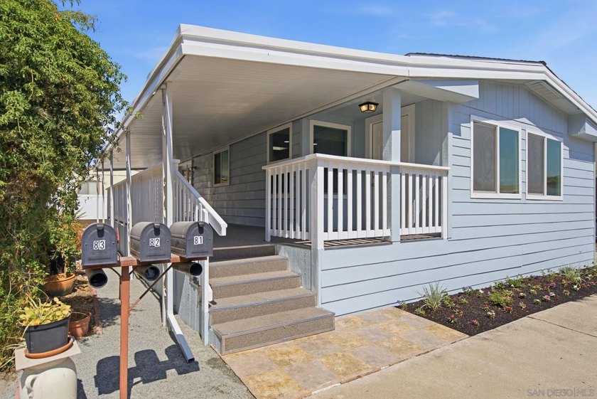 Experience modern luxury in this completely remodeled 2-bedroom - photo 8