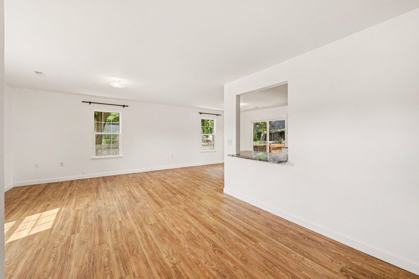 Welcome to this beautiful home in the heart of West Ashley - photo 10