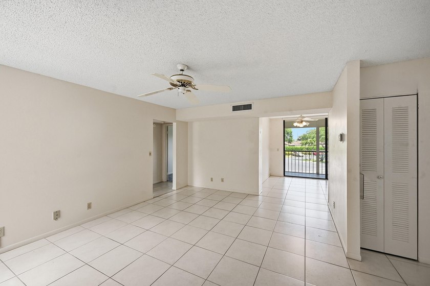Spacious 2-bedroom, 2-bath corner unit located on the second - photo 7