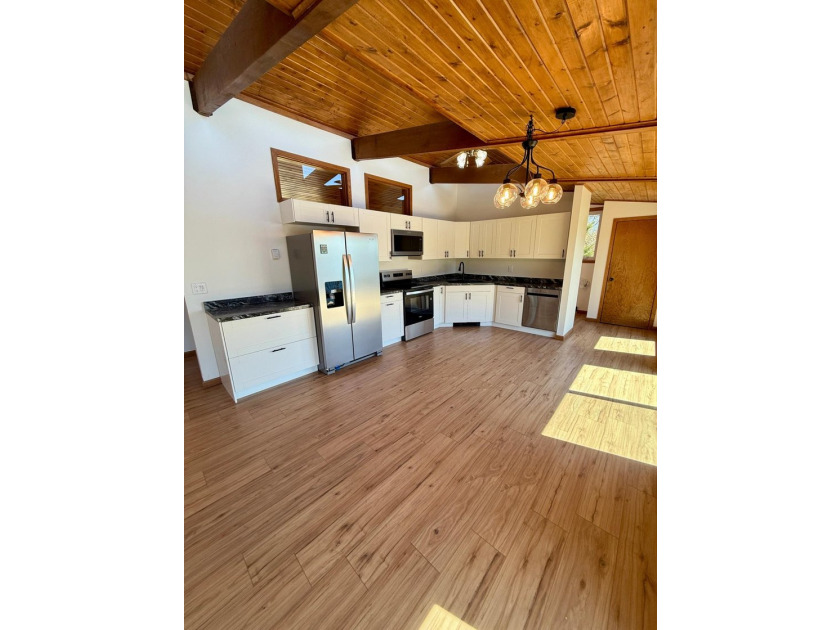 Welcome to lake life on beautiful Big Twin Lake! This - photo 7