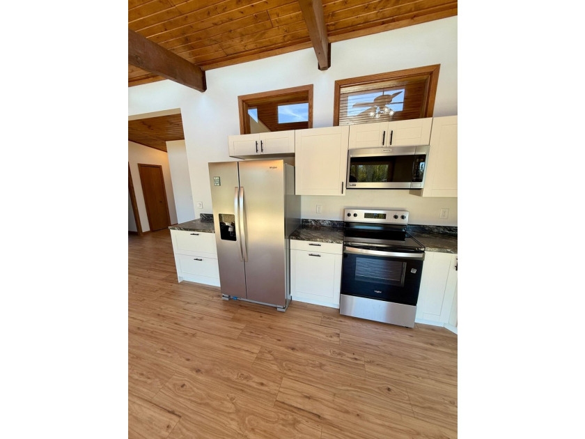 Welcome to lake life on beautiful Big Twin Lake! This - photo 9