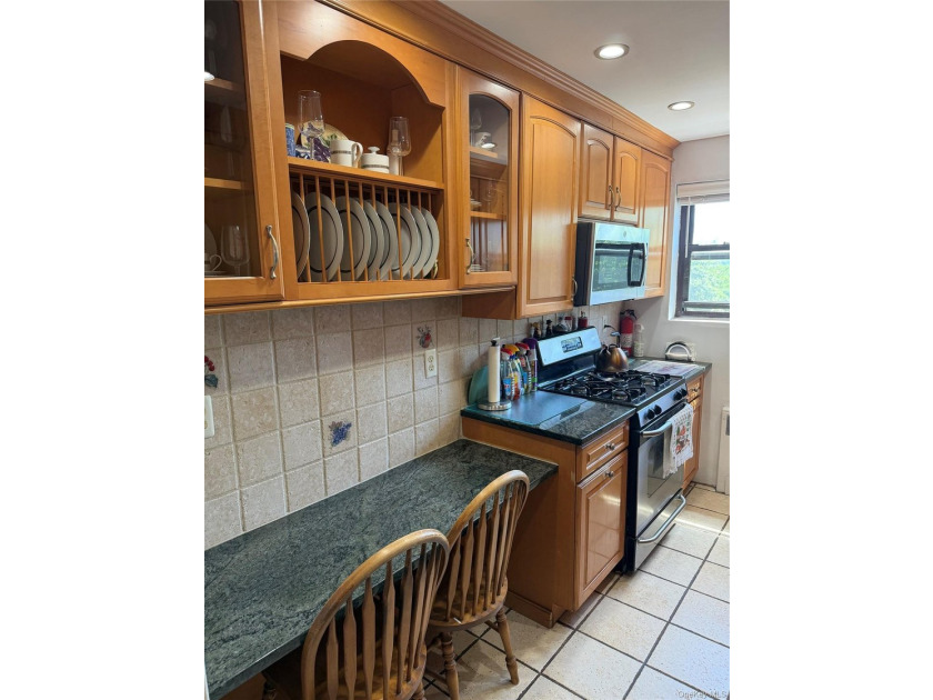 LOOKING FOR CASH OFFERS --- This fabulous 1 bedroom, 1 bathroom - photo 6