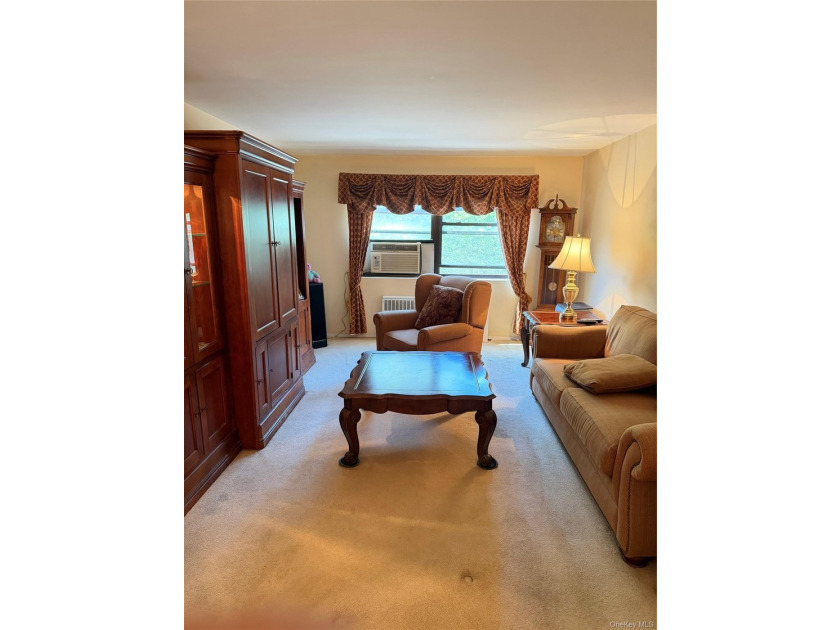 LOOKING FOR CASH OFFERS --- This fabulous 1 bedroom, 1 bathroom - photo 7