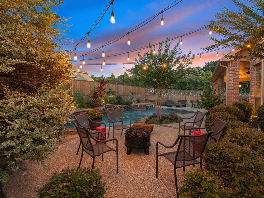 Rare find! Own one of the best lots in the main Castle Hills! - photo 7