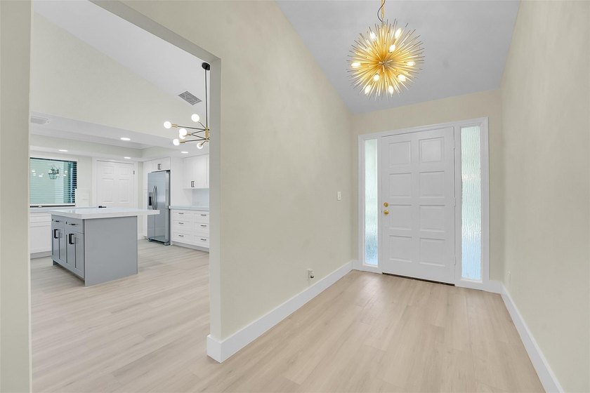 An exceptionally remodeled 2 bedroom 2 bathroom villa in the - photo 6