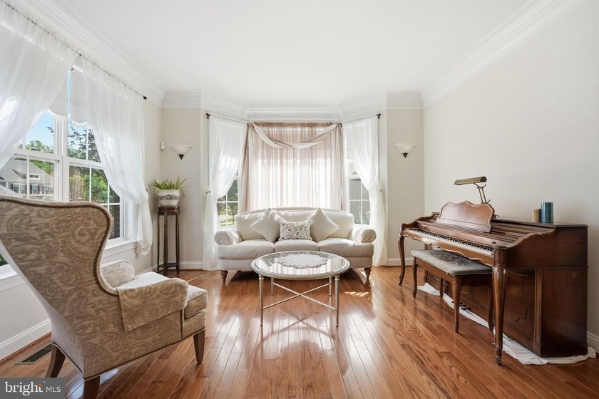 Nestled within the peaceful Ridgefield Estates, this exquisite - photo 6