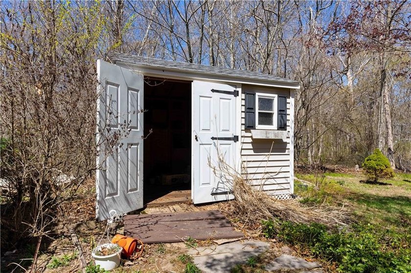 Located in Saunderstown on the North and South Kingstown line - photo 24