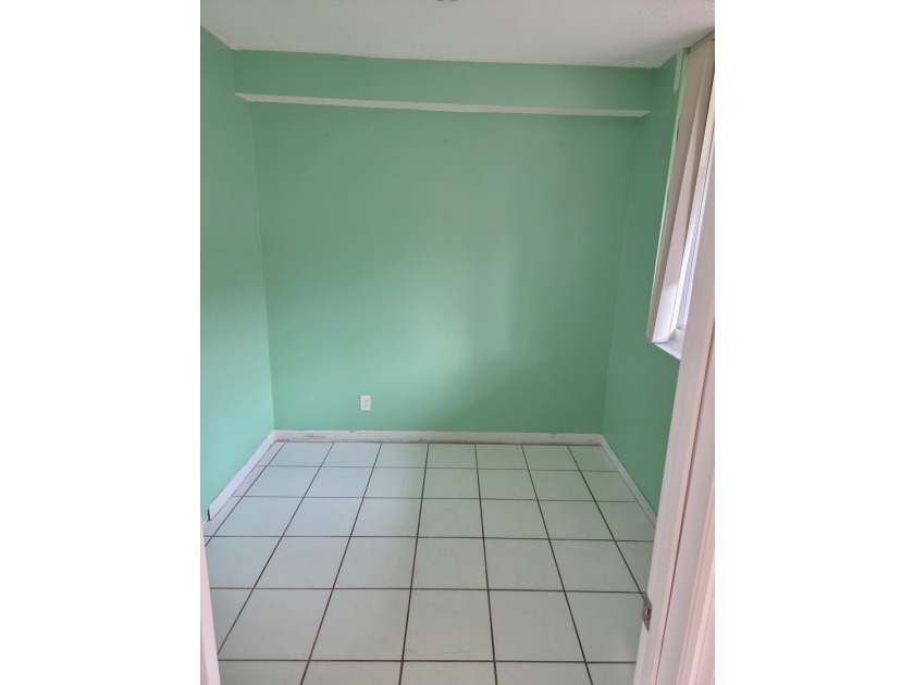 2BD/2BA, Open layout, central A/C, and in-unit laundry hookups - photo 8