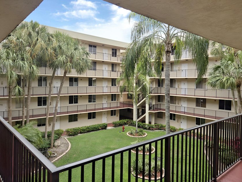 2BD/2BA, Open layout, central A/C, and in-unit laundry hookups - photo 9