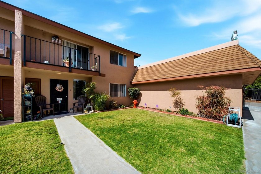 Coastal Encinitas, multi-family properties don't get more - photo 9