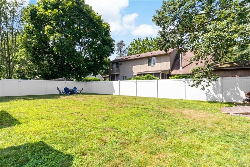 Stunning Updated Contemporary in Warwick Neck! Welcome to your - photo 4
