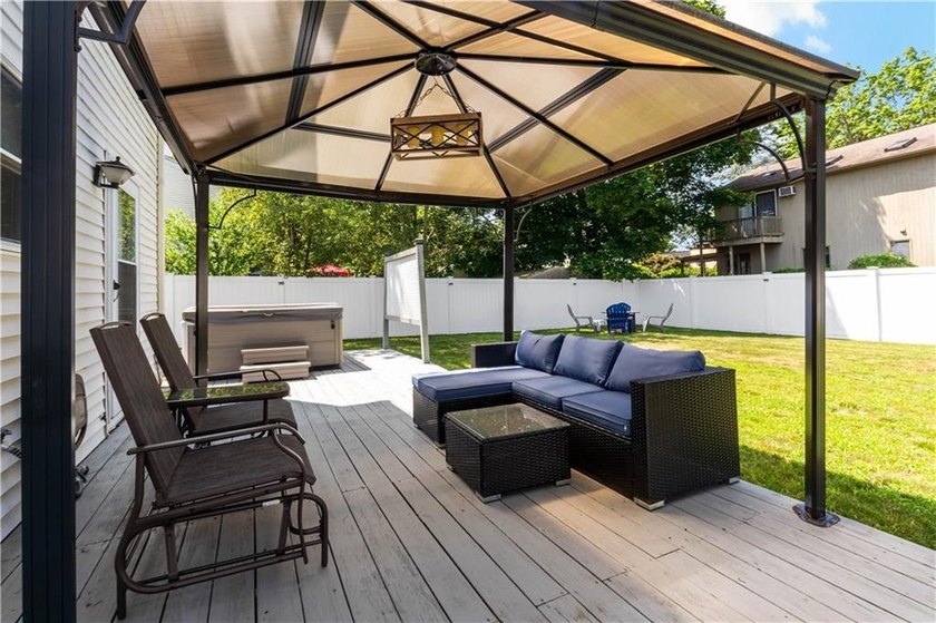 Stunning Updated Contemporary in Warwick Neck! Welcome to your - photo 7