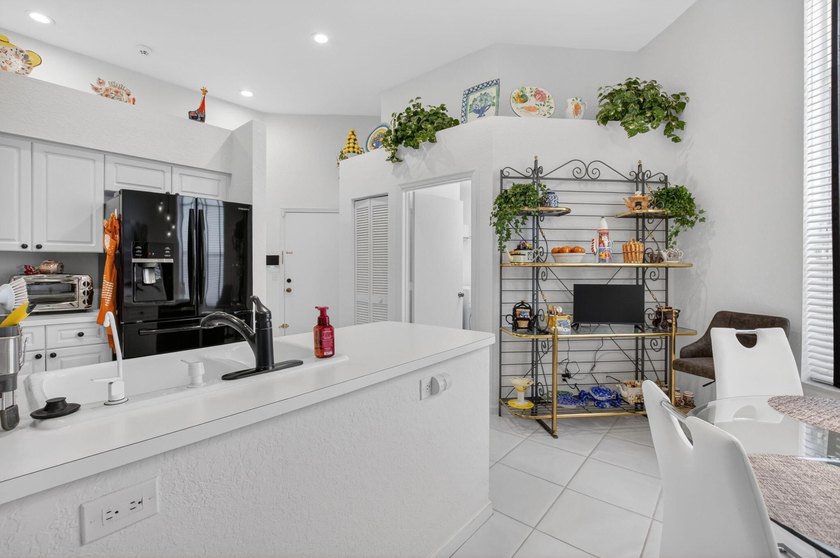 Showings Wednesday, July 15th only. Set within the prestigious - photo 18