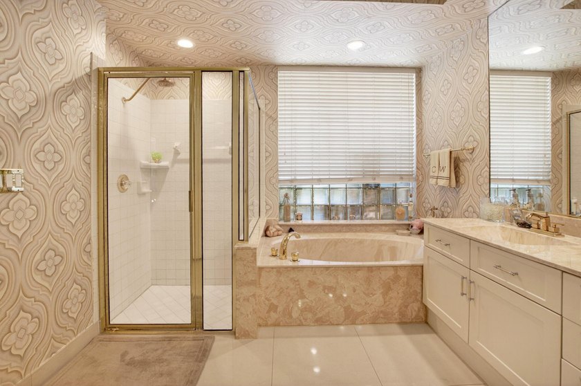 Showings Wednesday, July 15th only. Set within the prestigious - photo 34