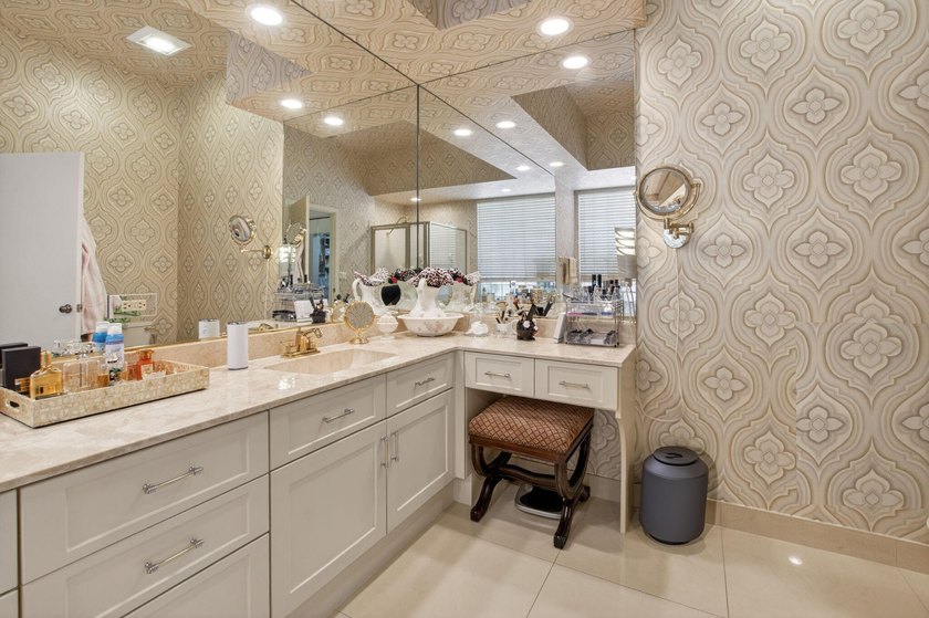 Showings Wednesday, July 15th only. Set within the prestigious - photo 35