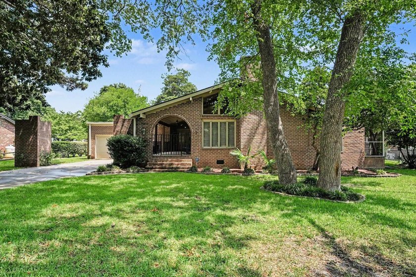 Nestled in the highly sought after and established Northwood - photo 2