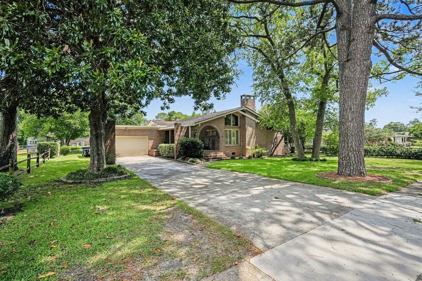 Nestled in the highly sought after and established Northwood - photo 3