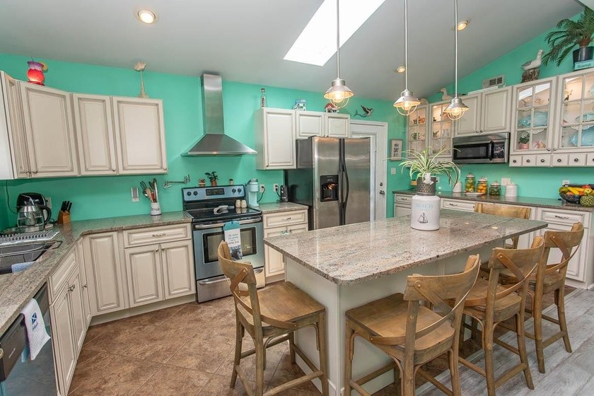 Truly unique opportunity for a charming beach townhome with all - photo 3