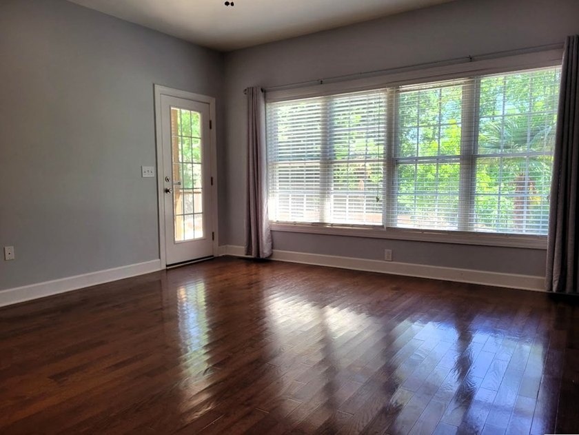 Enjoy waterfront living on Lake Murray. Beautiful home with a - photo 19