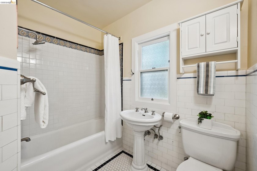 Sweeping views of the San Francisco Bay, the Campanile, and - photo 24