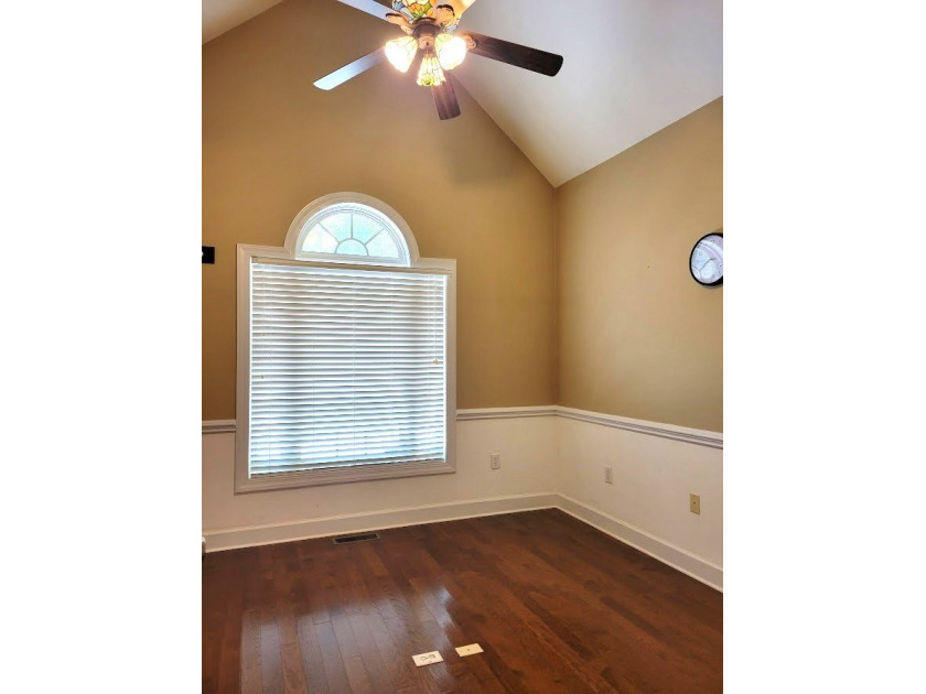 Enjoy waterfront living on Lake Murray. Beautiful home with a - photo 31