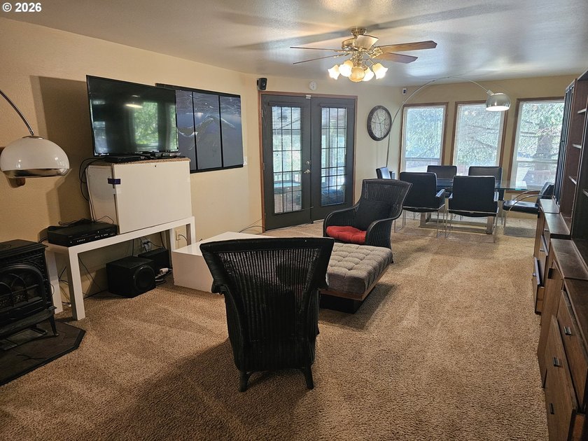 Welcome to Whaleshead Beach Resort! This spacious cabin offers - photo 4