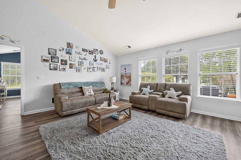 This is a short sale property. Welcome to this charming - photo 8