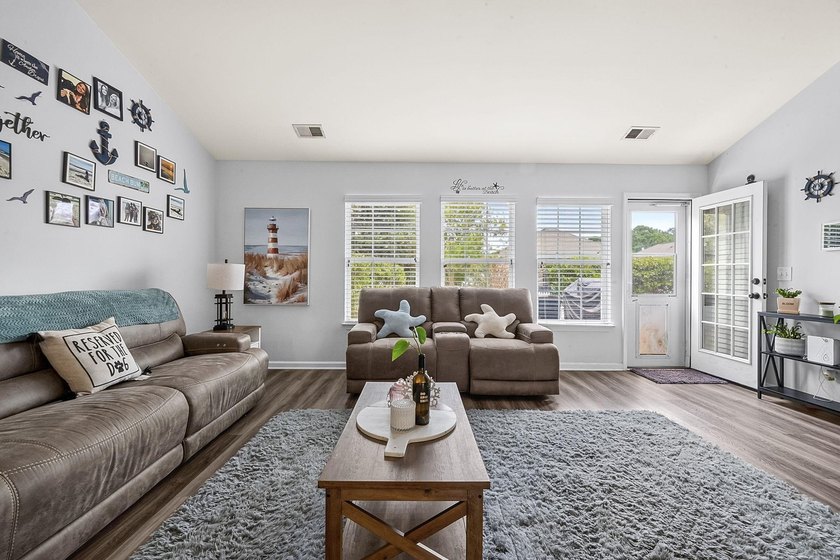 This is a short sale property. Welcome to this charming - photo 9