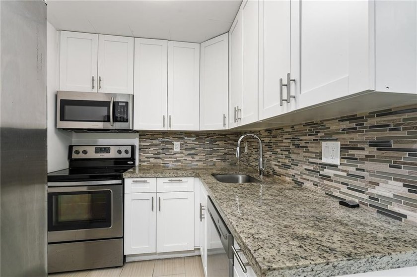 Well-maintained duplex in the heart of Oakland Park offering - photo 17