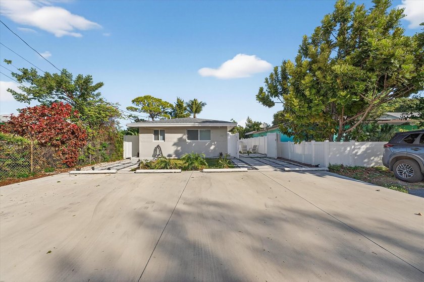 Well-maintained duplex in the heart of Oakland Park offering - photo 21