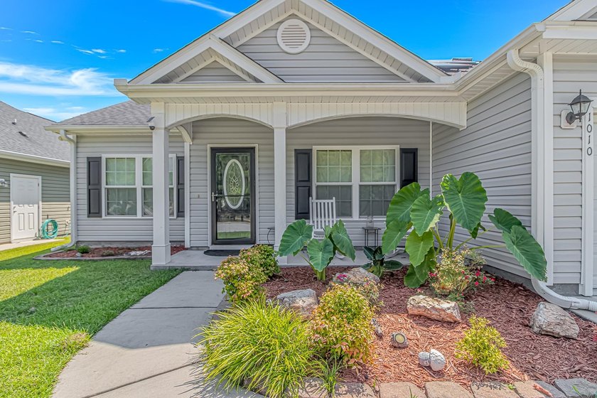 Welcome to this well-maintained 3-bedroom, 2-bath home located - photo 4
