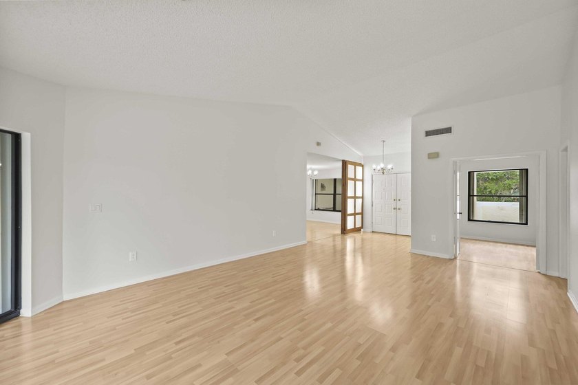 Move right into this beautifully updated 4-bedroom + office - photo 10