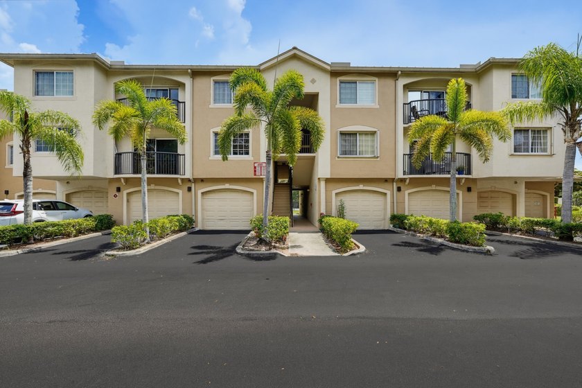 Welcome to your three-bedroom, two-bathroom waterfront - photo 45