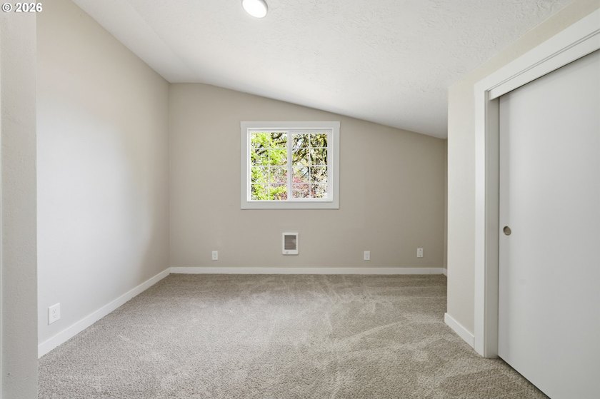 Appraised over value + New HVAC!!! Amazing South Salem location - photo 19
