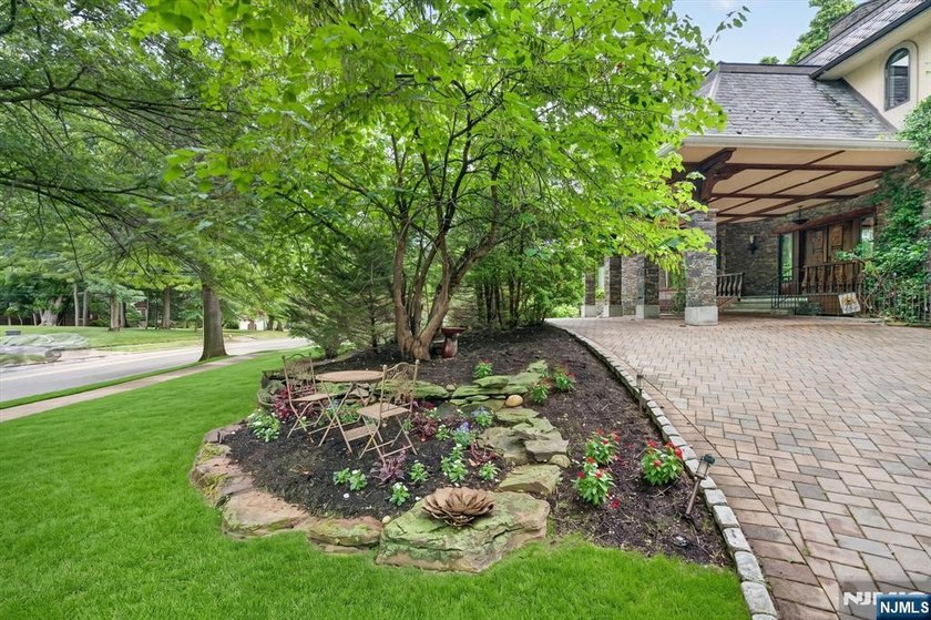 A rare opportunity to own one of Closter's signature residences - photo 5