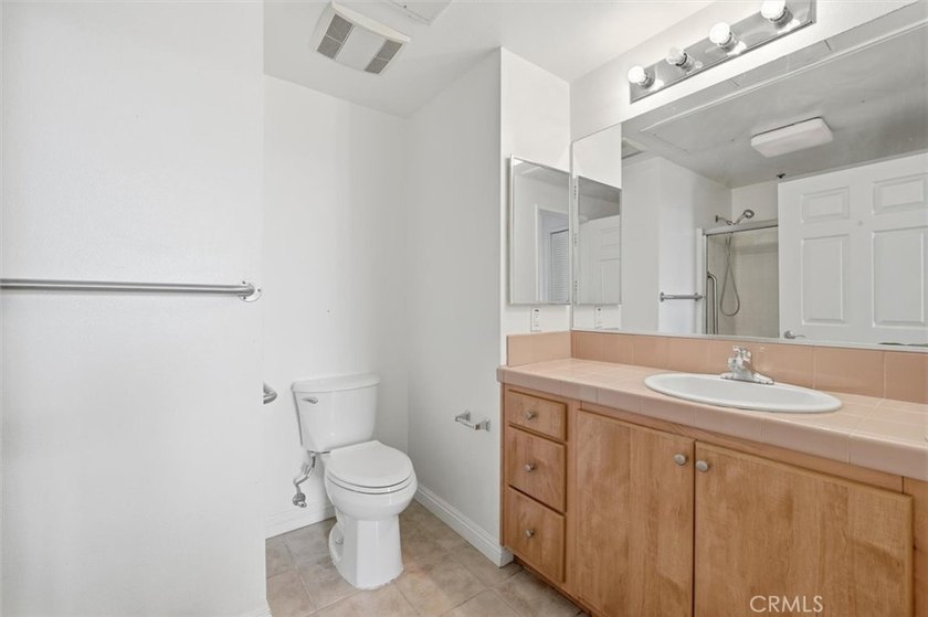 Welcome to The Meridian at Cabrillo, an exclusive 44-residence - photo 10