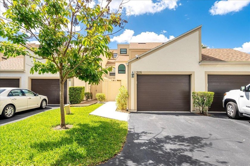 Highly sought-after waterfront community offering ocean access - photo 4