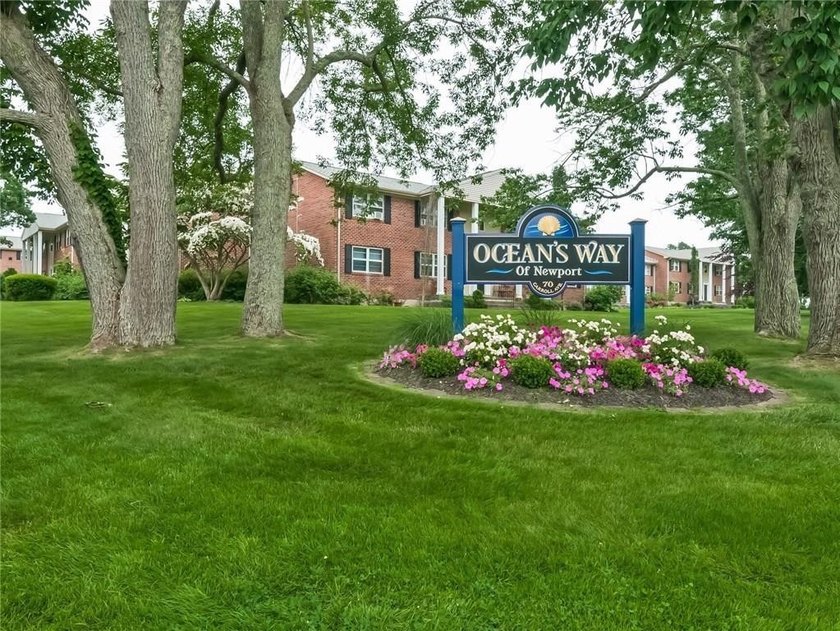 Unbeatable Newport Value: Rare 2-Story Townhouse in Desirable - photo 2