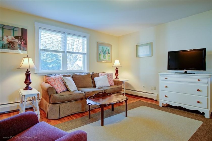 Unbeatable Newport Value: Rare 2-Story Townhouse in Desirable - photo 9