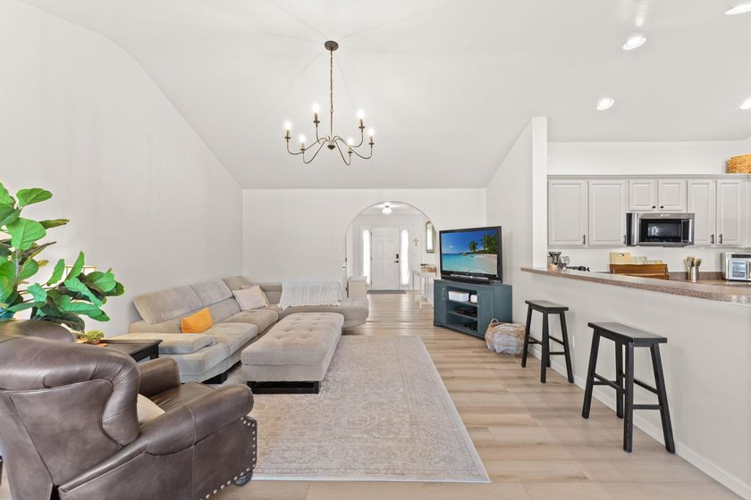 ***OPEN HOUSE Saturday July 18th 10-3pm*** This is a beautifully - photo 6