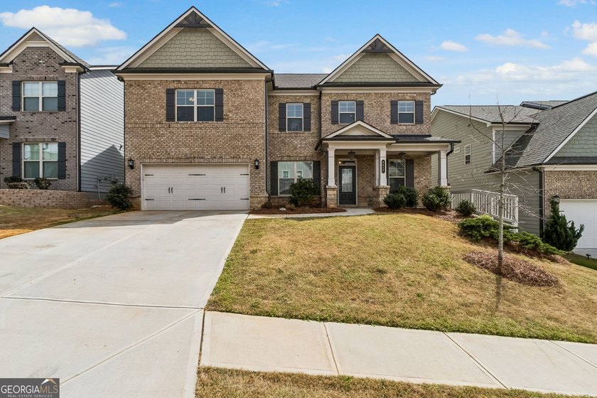 Welcome to this exquisite home situated in the White Oak Park at - photo 2