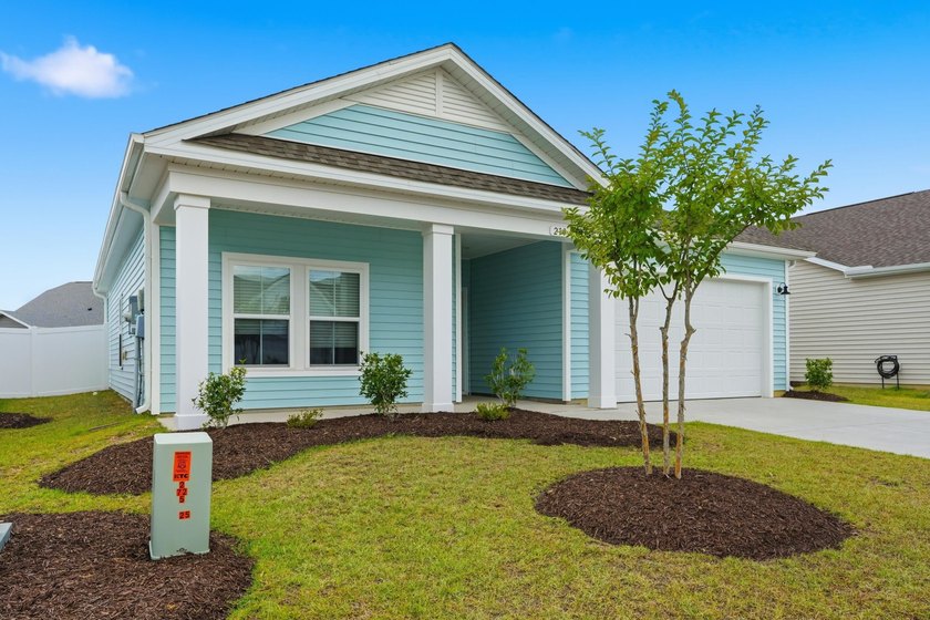 Welcome to this beautifully maintained 3-bedroom, 2-bath home - photo 2