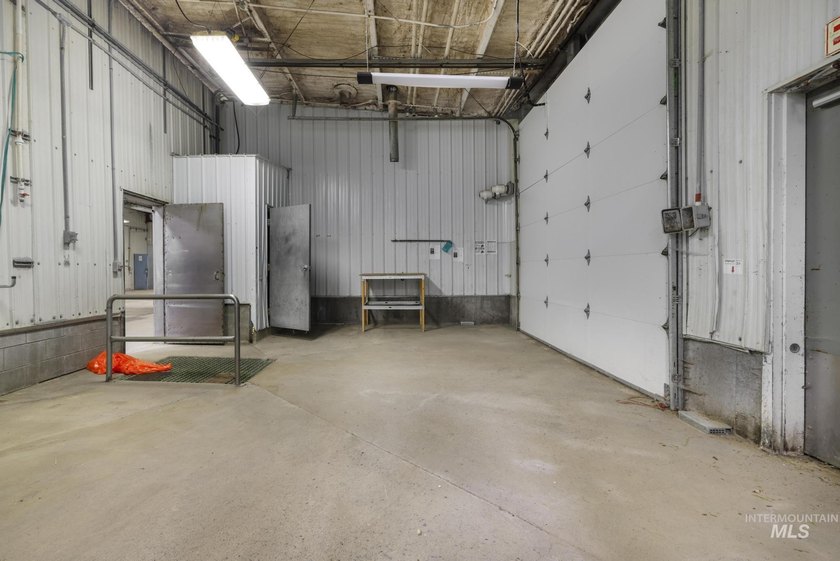 Exceptional commercial opportunity on 14.44 acres, conveniently - photo 37